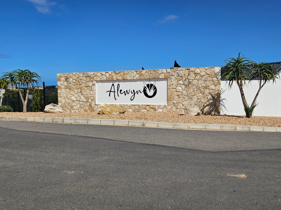 2 Bedroom Property for Sale in Stilbaai Wes Western Cape